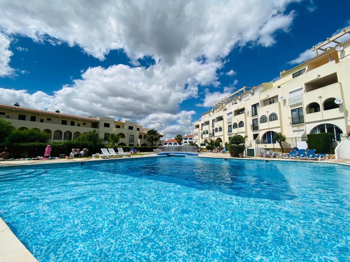 Apartamentos Poente Da Aldeia อัลบูเฟรา ภายนอก รูปภาพ