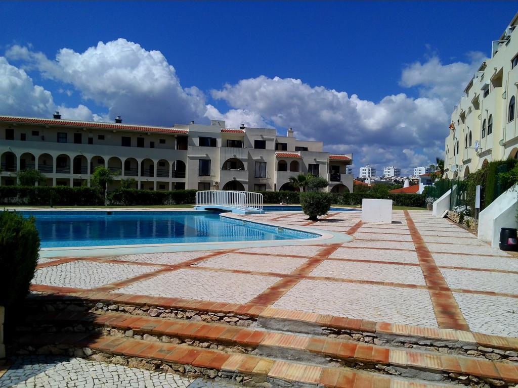 Apartamentos Poente Da Aldeia อัลบูเฟรา ภายนอก รูปภาพ